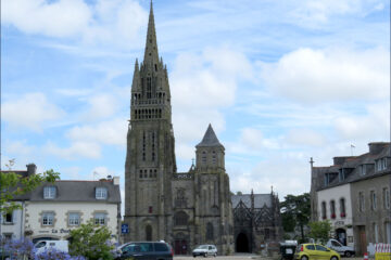 La basilique Notre-Dame du Folgoët dans le Finistère.