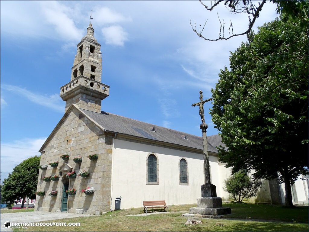 Église Saint-Gwénaël de Plougonvelin dans le Finistère.