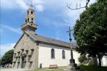 Église Saint-Gwénaël de Plougonvelin dans le Finistère.