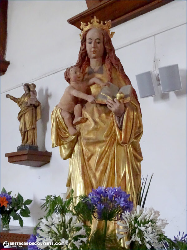 Statue Notre-Dame du bout du monde à Plougonvelin.