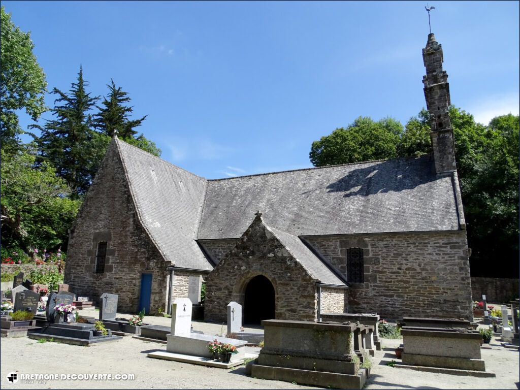 L'église Saint-Tugdual à Trébabu dans le Finistère.