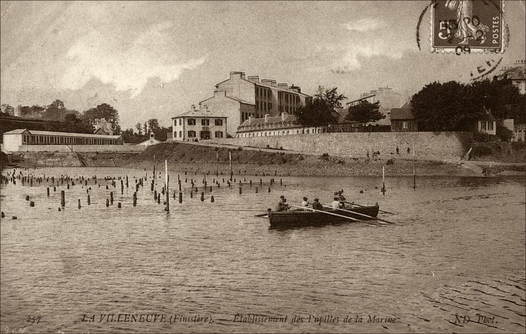 La Villeneuve à Brest, l'établissement des pupilles de la Marine en 1900.