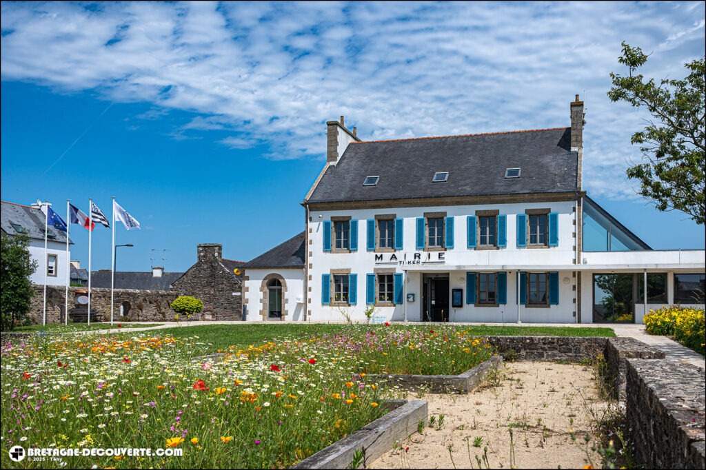 Mairie de la commune de Ploumoguer dans le Finistère.