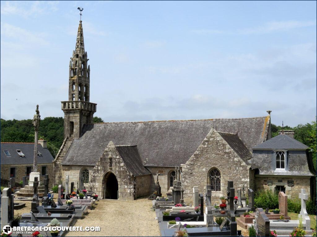 L'église Saint-Gwévroc sur la commune de Lanneuffret dans le Finistère.