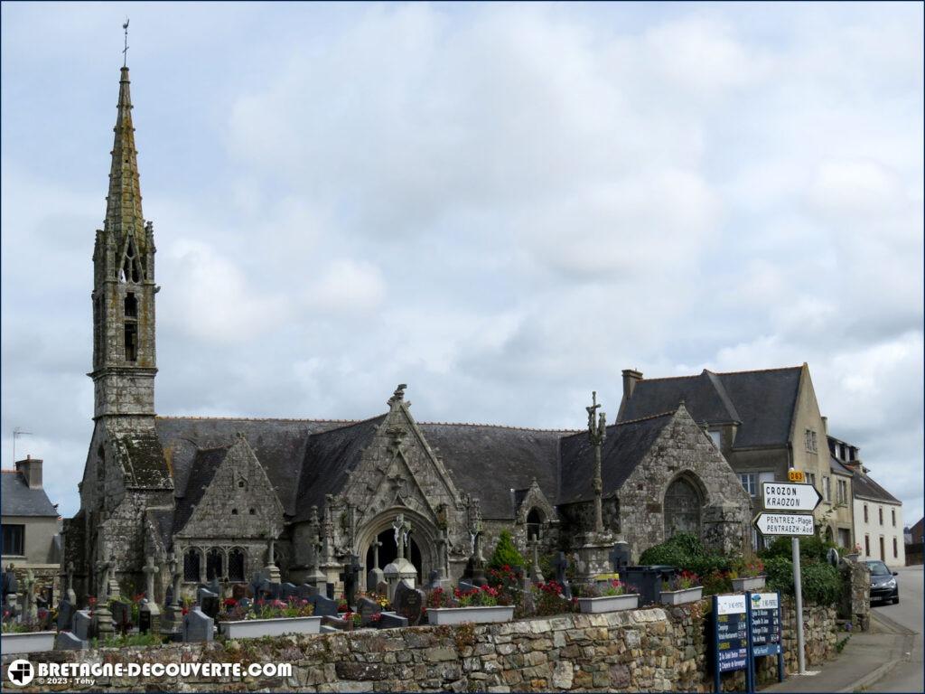 L'église Saint-Nicaise sur la commune de Saint-Nic dans le Finistère.