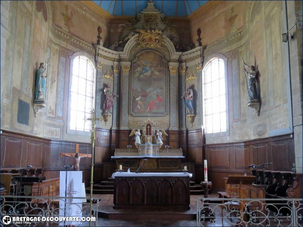 Le chœur de l'église Saint-Pierre-et-Saint-Paul.