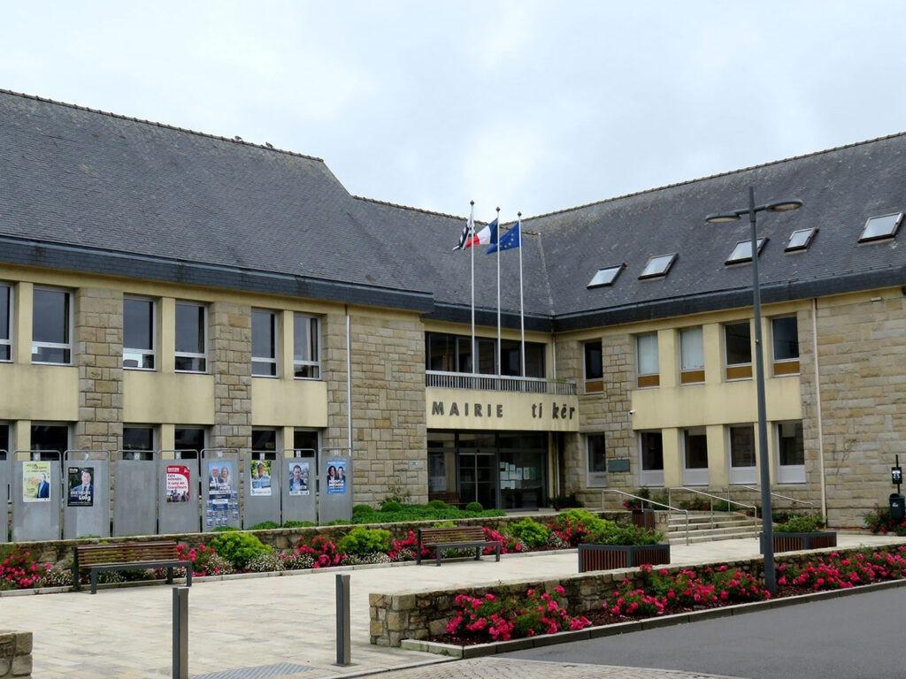 Mairie de la commune de Ploudalmézeau dans le Finistère.