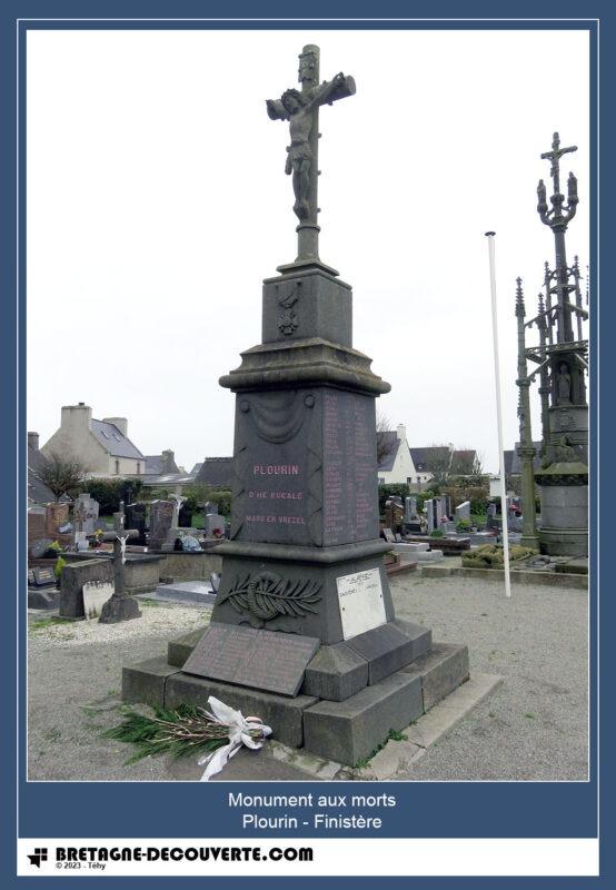 Monument aux morts de la commune de Plourin dans le Finistère.