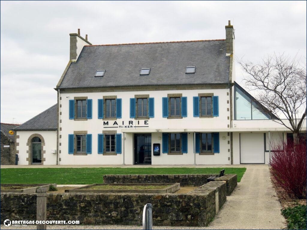 Mairie de la commune de Ploumoguer dans le Finistère.