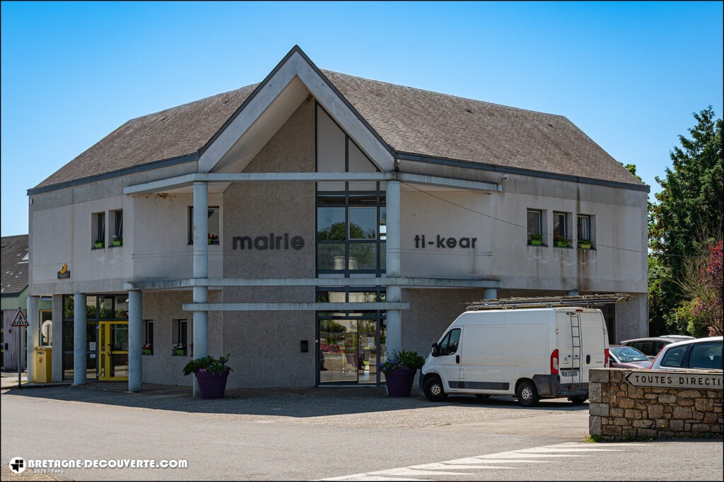 Mairie de la commune de Kernilis dans le Finistère.