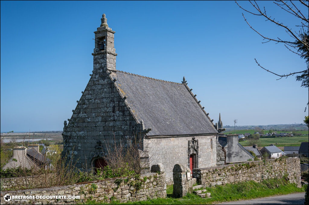 La chapelle de Pénity à Goulven dans le Finistère.