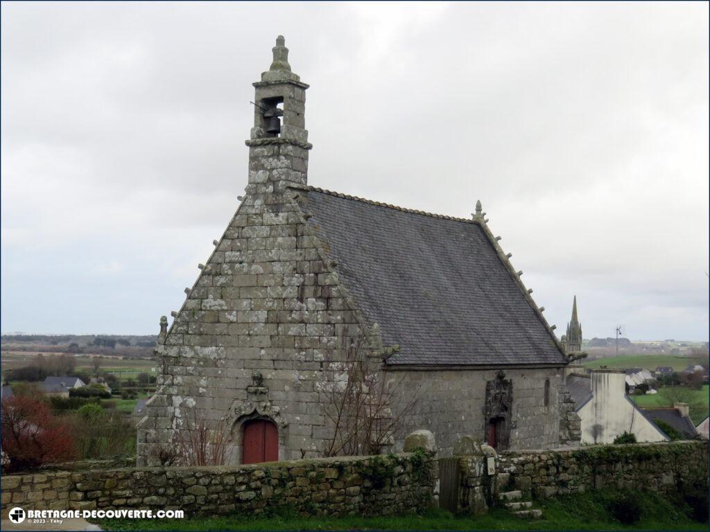 La chapelle de Pénity à Goulven dans le Finistère.