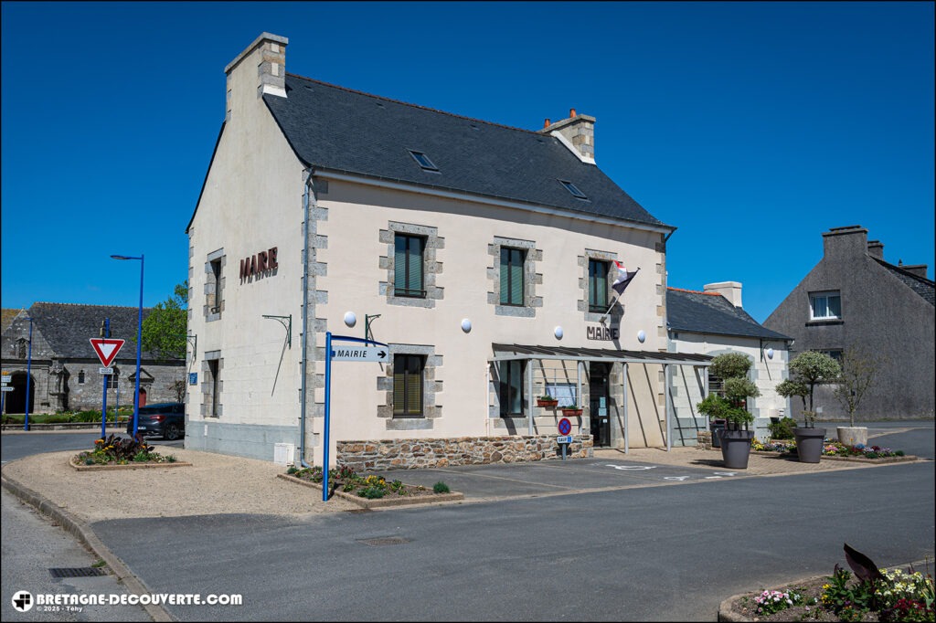 Mairie de la commune de Plougourvest dans le Finistère.