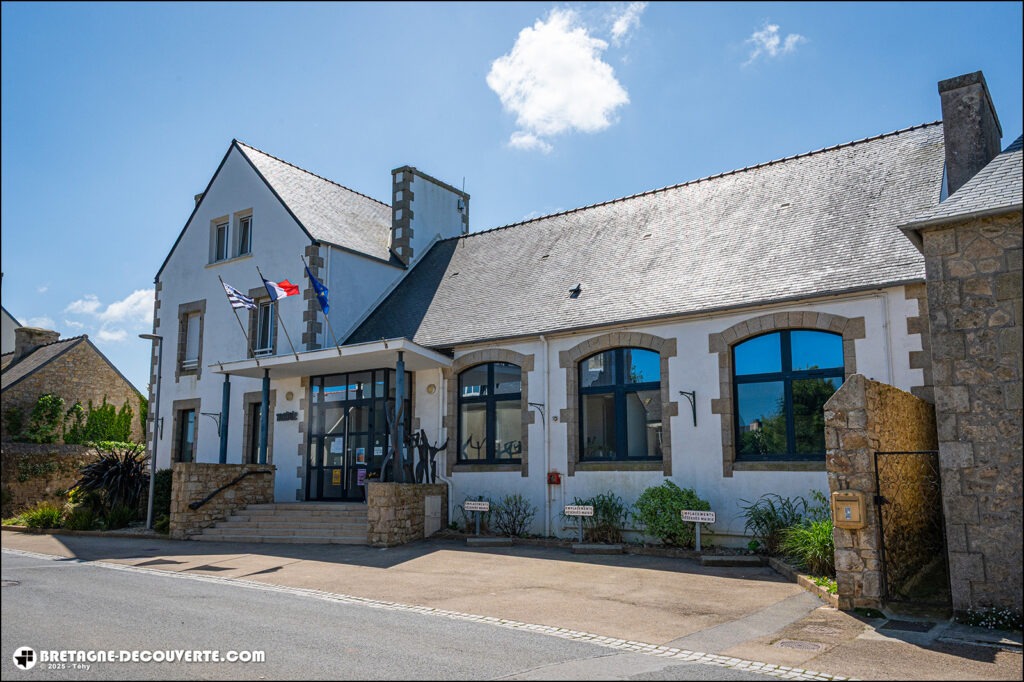 Mairie de la commune de Mespaul dans le Finistère.