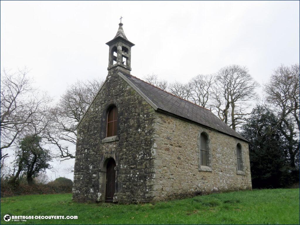 La chapelle de Lanvélar sur la commune de Kersaint-Plabennec.