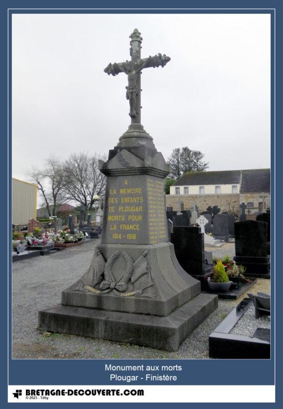 Le monument aux morts de la commune de Plougar.