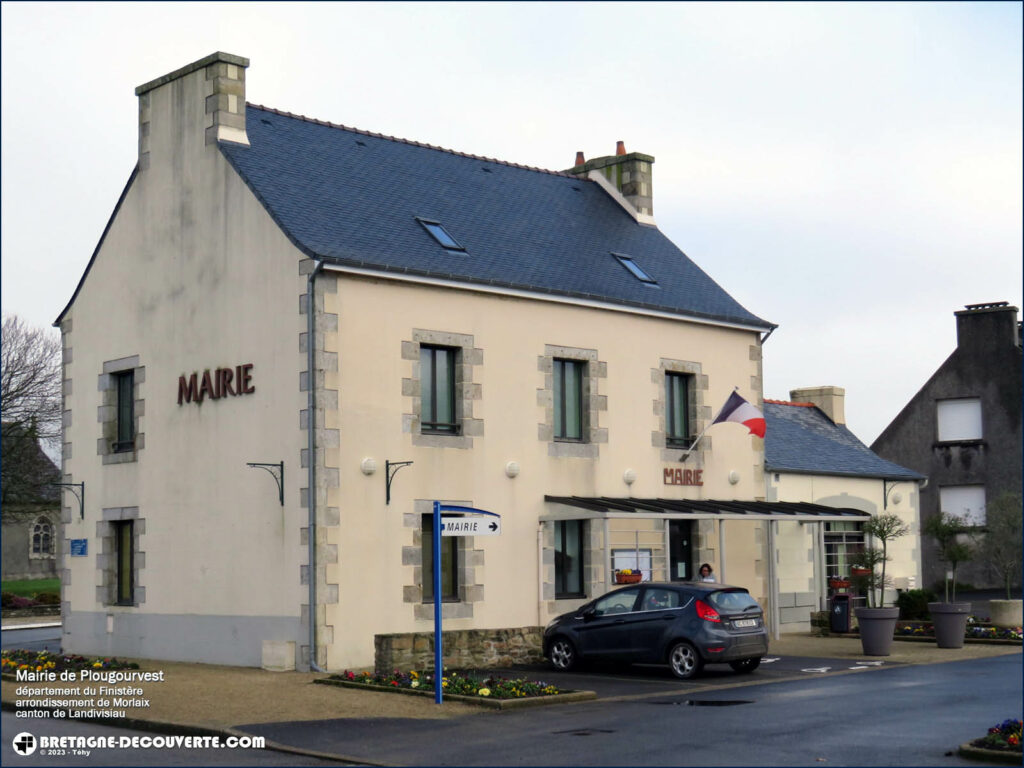 Mairie de la commune de Plougourvest dans le Finistère.