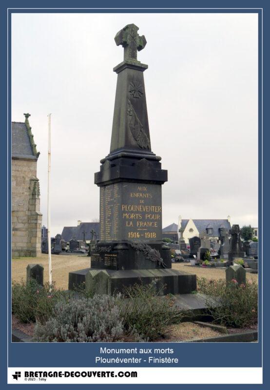 Le monument aux morts de la commune de Plounéventer.