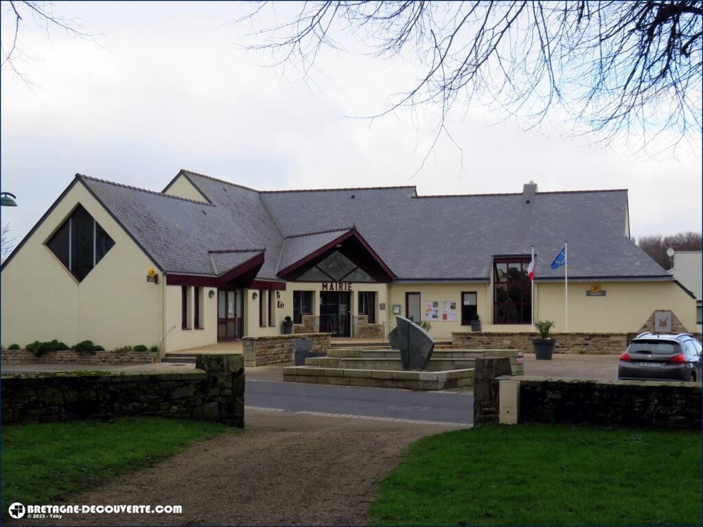 Mairie de la commune de Plouzévédé dans le Finistère.