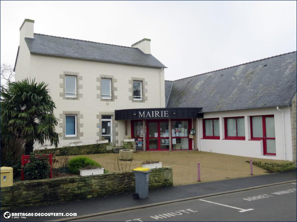 Mairie de la commune de Saint-Derrien dans le Finistère.