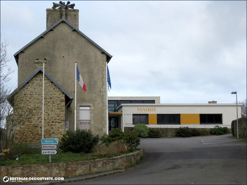Mairie de la commune de Saint-Méen dans le Finistère.