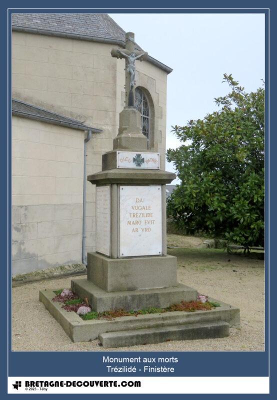 Le monument aux morts de la commune de Trézilidé.