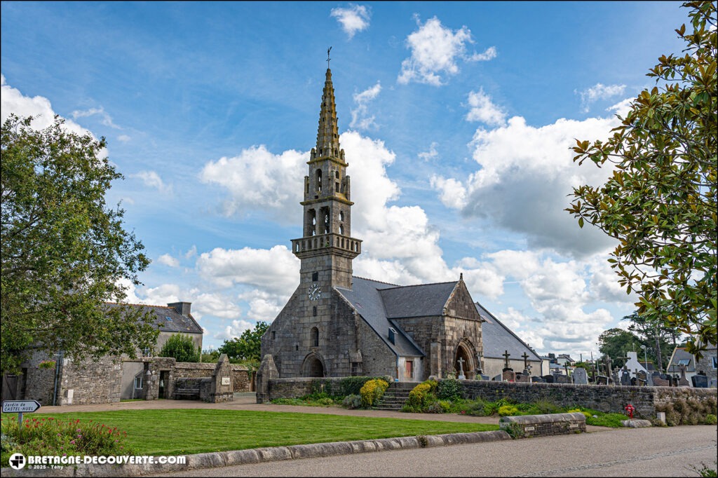 L'église Notre-Dame des Sept douleurs de Coat-Méal.