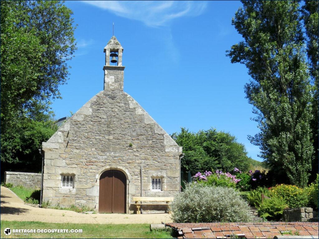 La chapelle Notre-Dame de la Clarté sur la commune de Kernouës dans le Finistère.