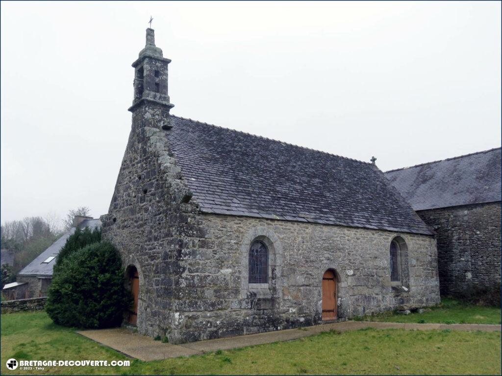 La chapelle Saint-Houardon sur la commune de La Feuillée.