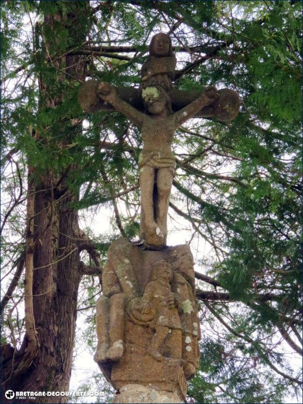 La calvaire de la chapelle du Christ à Pleyber-Christ.