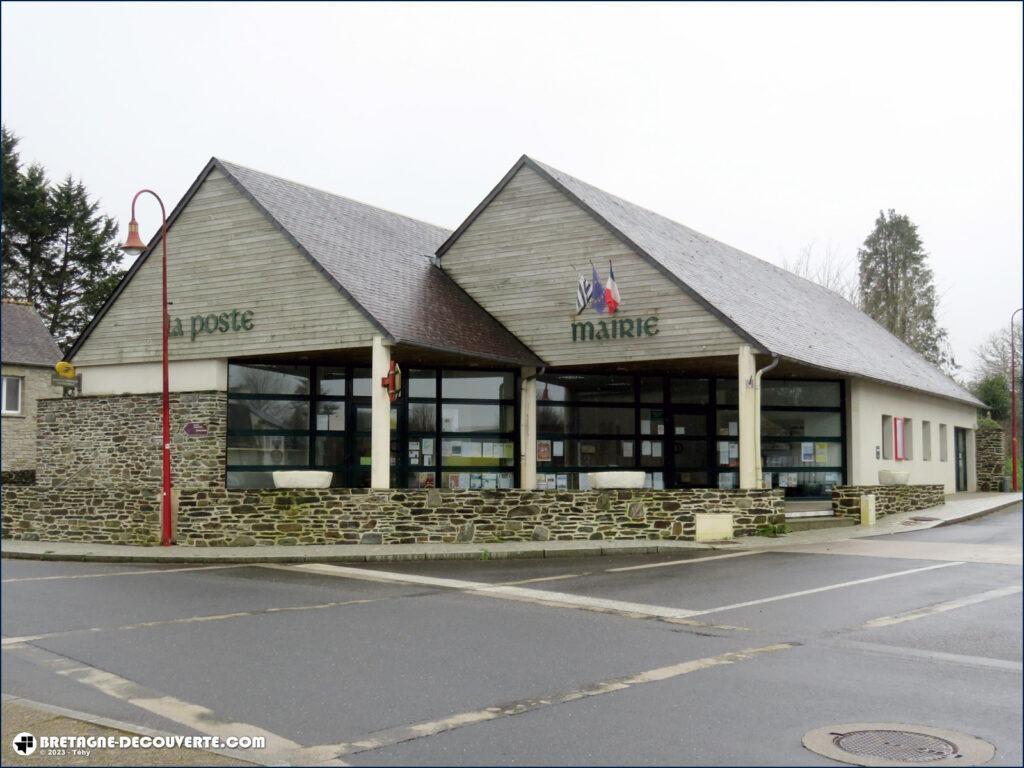 Mairie de la commune de Brennilis dans le Finistère.