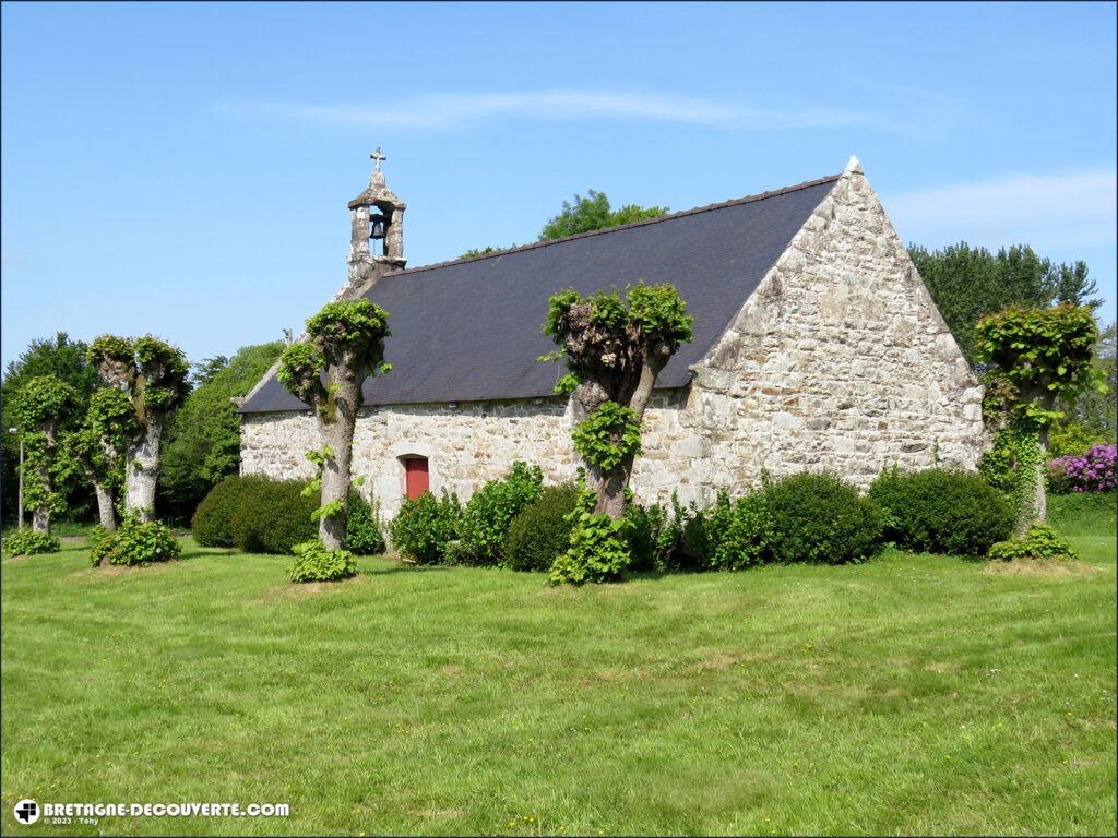 Belle-Isle-en-Terre, chapelle des bois