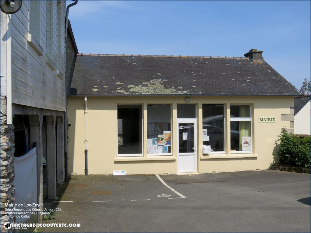 Mairie de la commune de Loc-Envel.