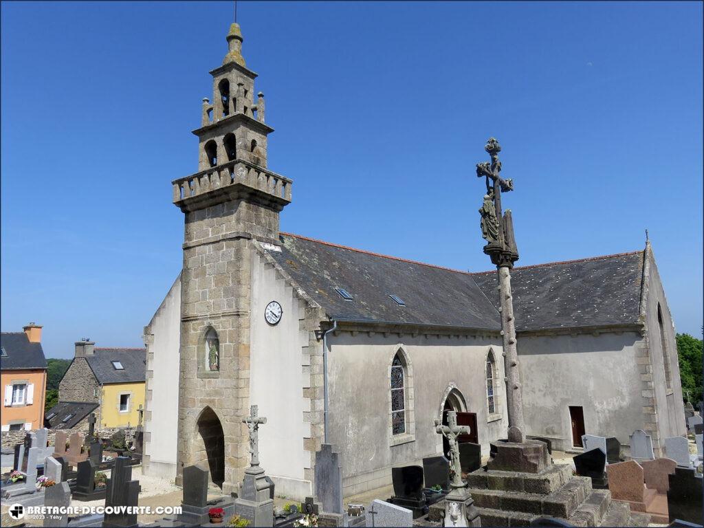 L'église Saint-Pol-Aurélien de Tréglonou.