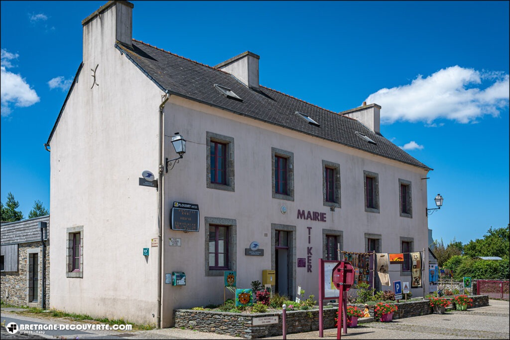 Mairie de la commune de Ploudiry dans le Finistère.
