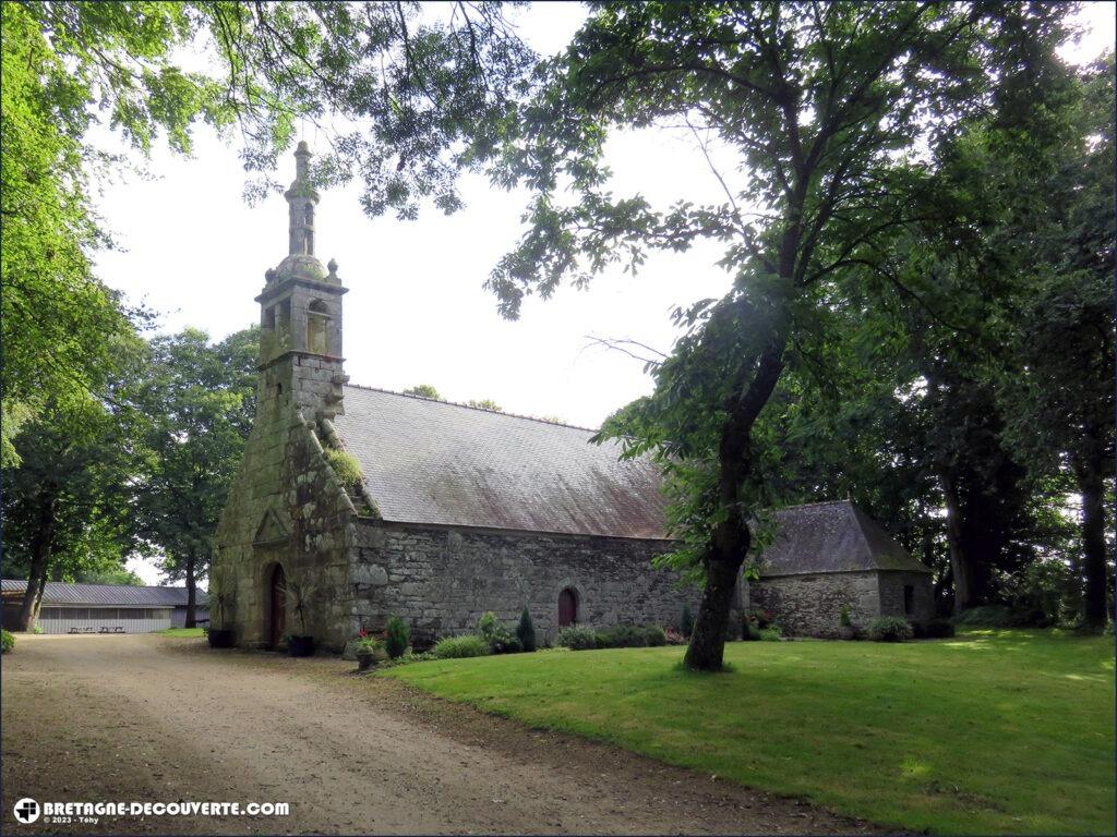 La chapelle Notre-Dame-du-Mur sur la commune de Cléden-Poher.