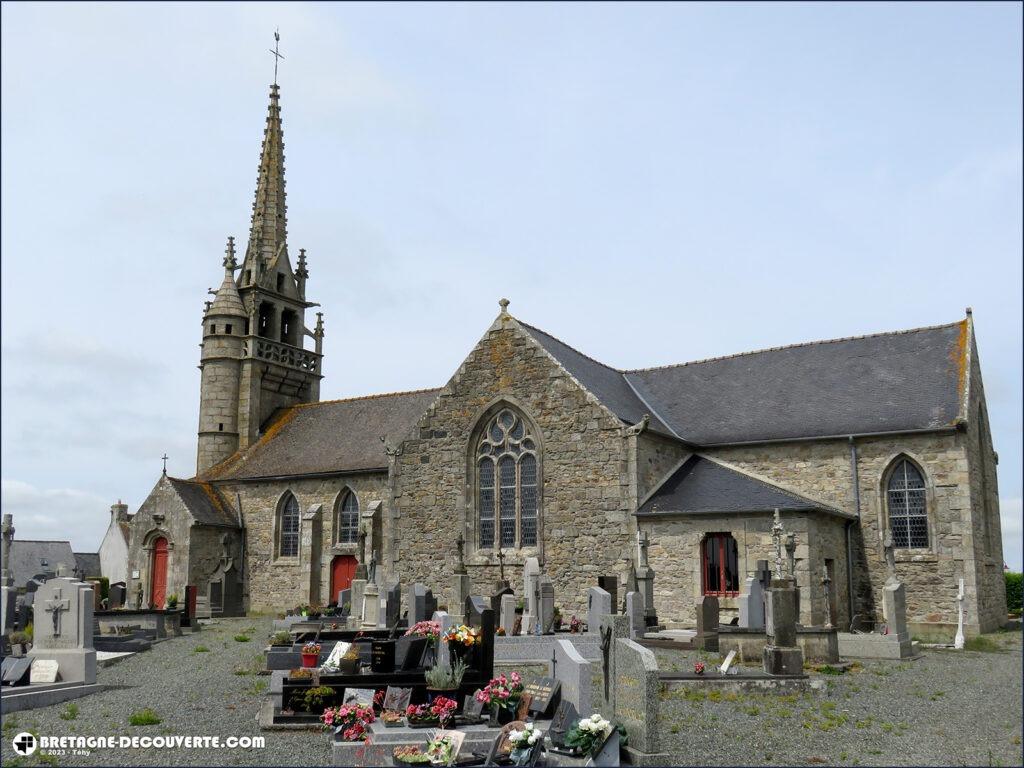 Église paroissiale Saint-Pierre de Plouégat-Moysan.