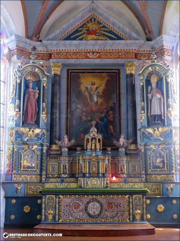 Le maître autel de l'église de Sizun.