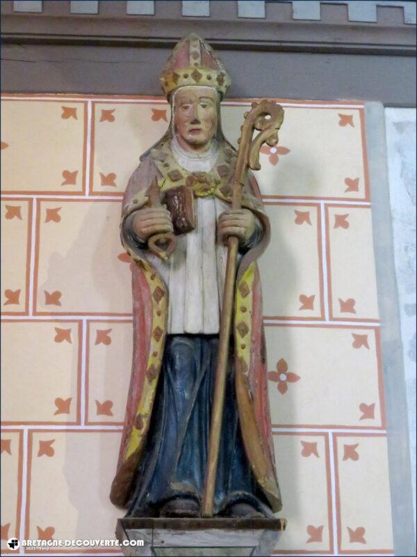 Statue de saint Pierre dans l'église de Sizun.