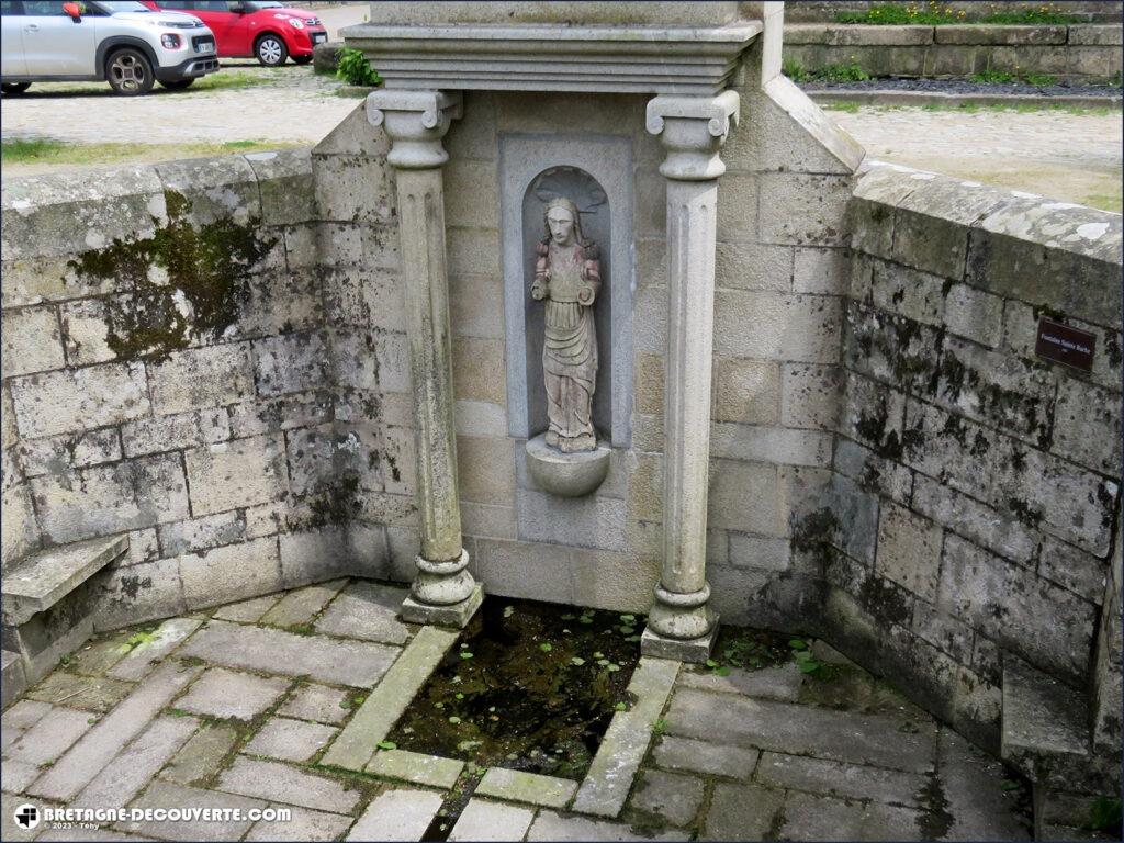 La fontaine Sainte-Barbe à Guerlesquin.