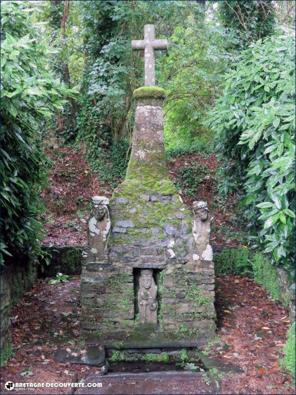 La fontaine Saint-Miliau sur la commune de Guimiliau.