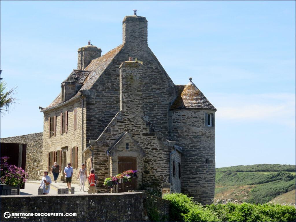 La maison des seigneurs au port du Conquet dans le Finistère.