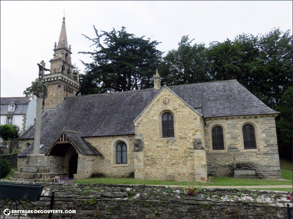 L'église Saint-Guénolé de Locquénolé.