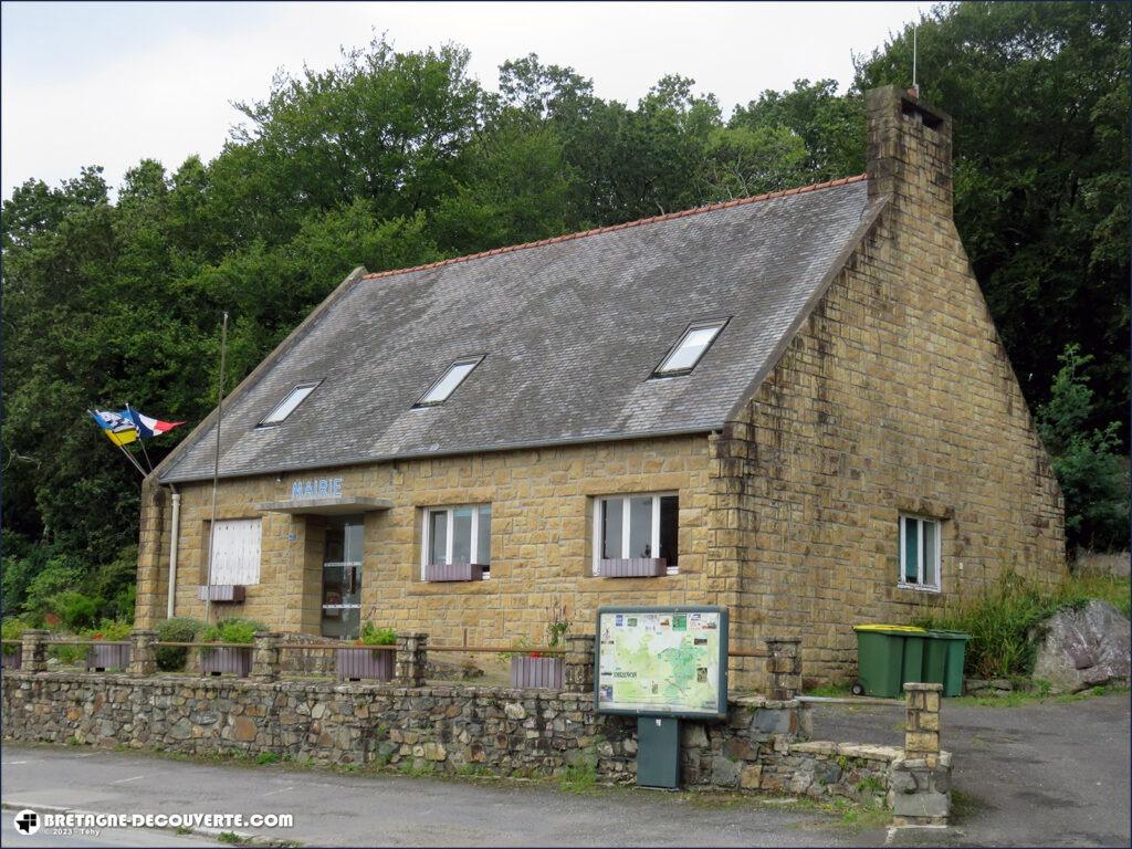 Mairie de la commune de Dirinon dans le Finistère.