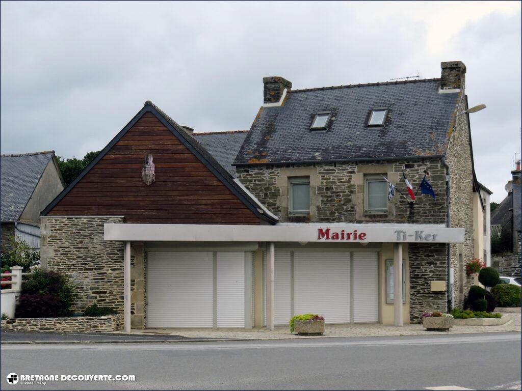 Mairie de la commune de Paule dans les Côtes d'Armor.