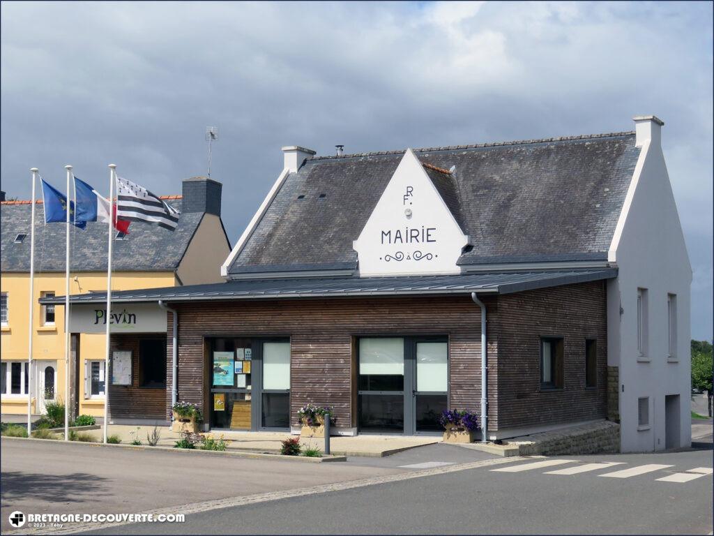 Mairie de la commune de Plévin dans les Côtes d'Armor.