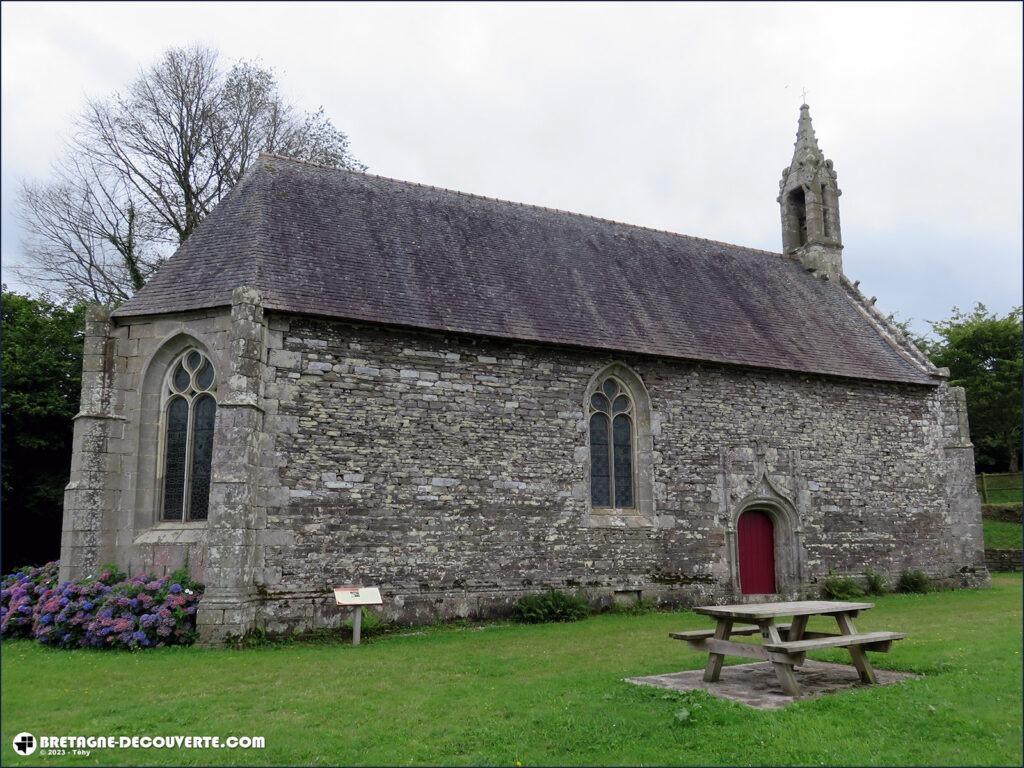 La chapelle Sainte-Brigitte sur la commune de Motreff.