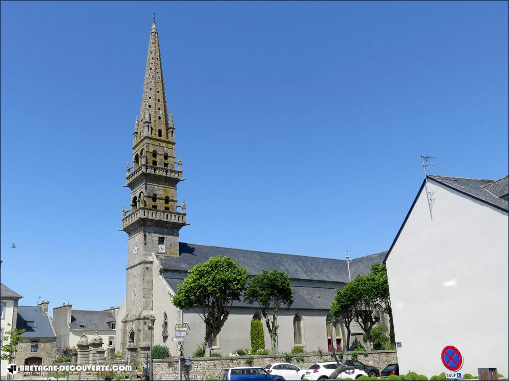 Église Saint-Pierre sur la commune de Ploudalmézeau.