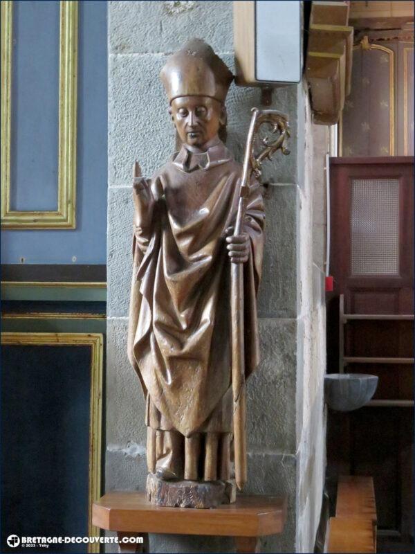 La statue de Saint-Goulven dans l'église de Plouguerneau.