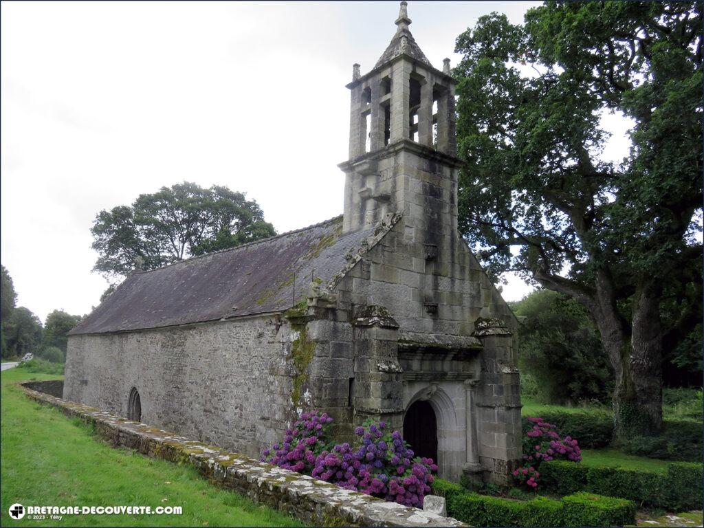 La chapelle Sainte-Catherine sur la commune de Plounévézel.